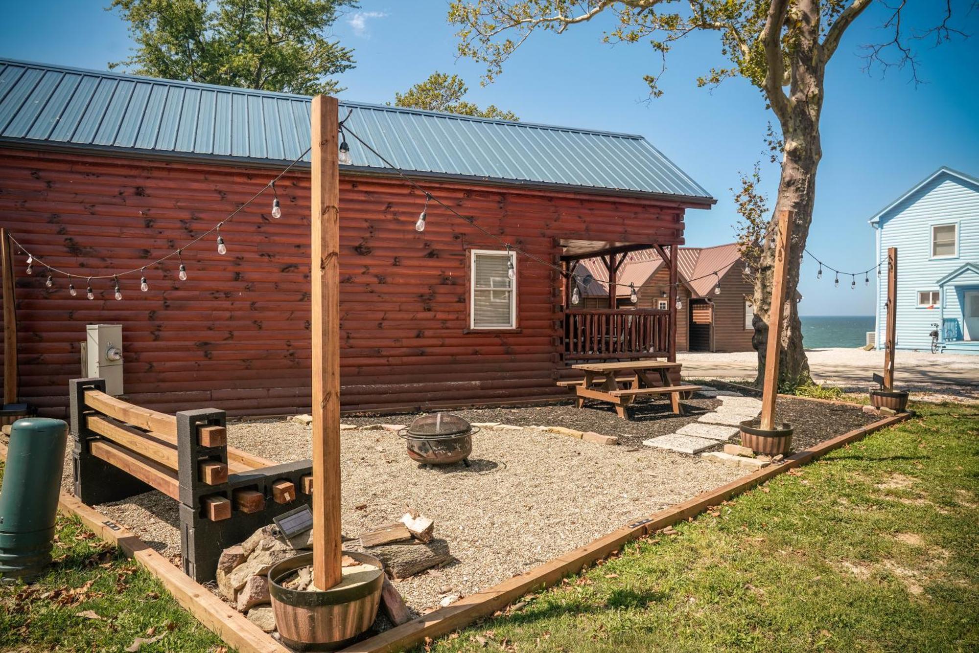Charming Lakeview Cabin Near Geneva-On-The-Lake! Ashtabula Luaran gambar
