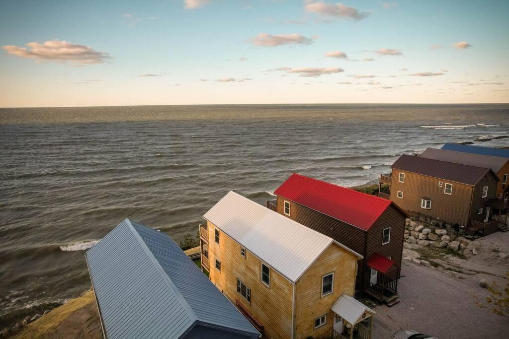 Charming Lakeview Cabin Near Geneva-On-The-Lake! Ashtabula Luaran gambar