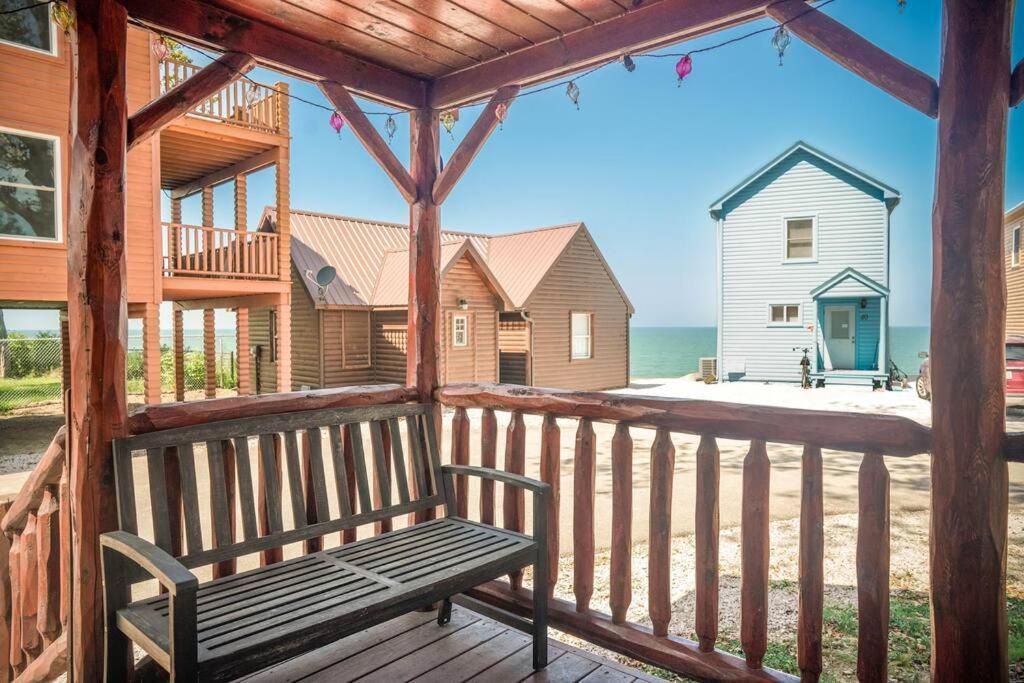 Charming Lakeview Cabin Near Geneva-On-The-Lake! Ashtabula Luaran gambar