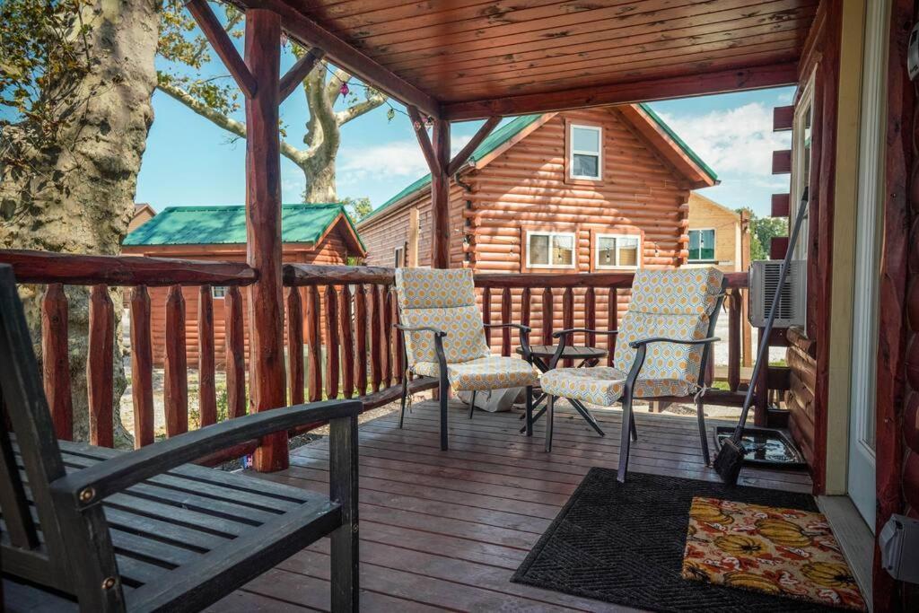 Charming Lakeview Cabin Near Geneva-On-The-Lake! Ashtabula Luaran gambar