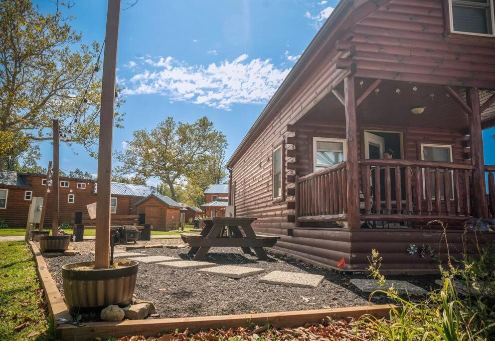 Charming Lakeview Cabin Near Geneva-On-The-Lake! Ashtabula Luaran gambar