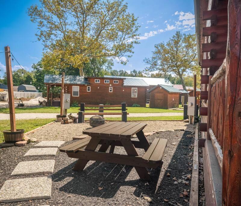 Charming Lakeview Cabin Near Geneva-On-The-Lake! Ashtabula Luaran gambar